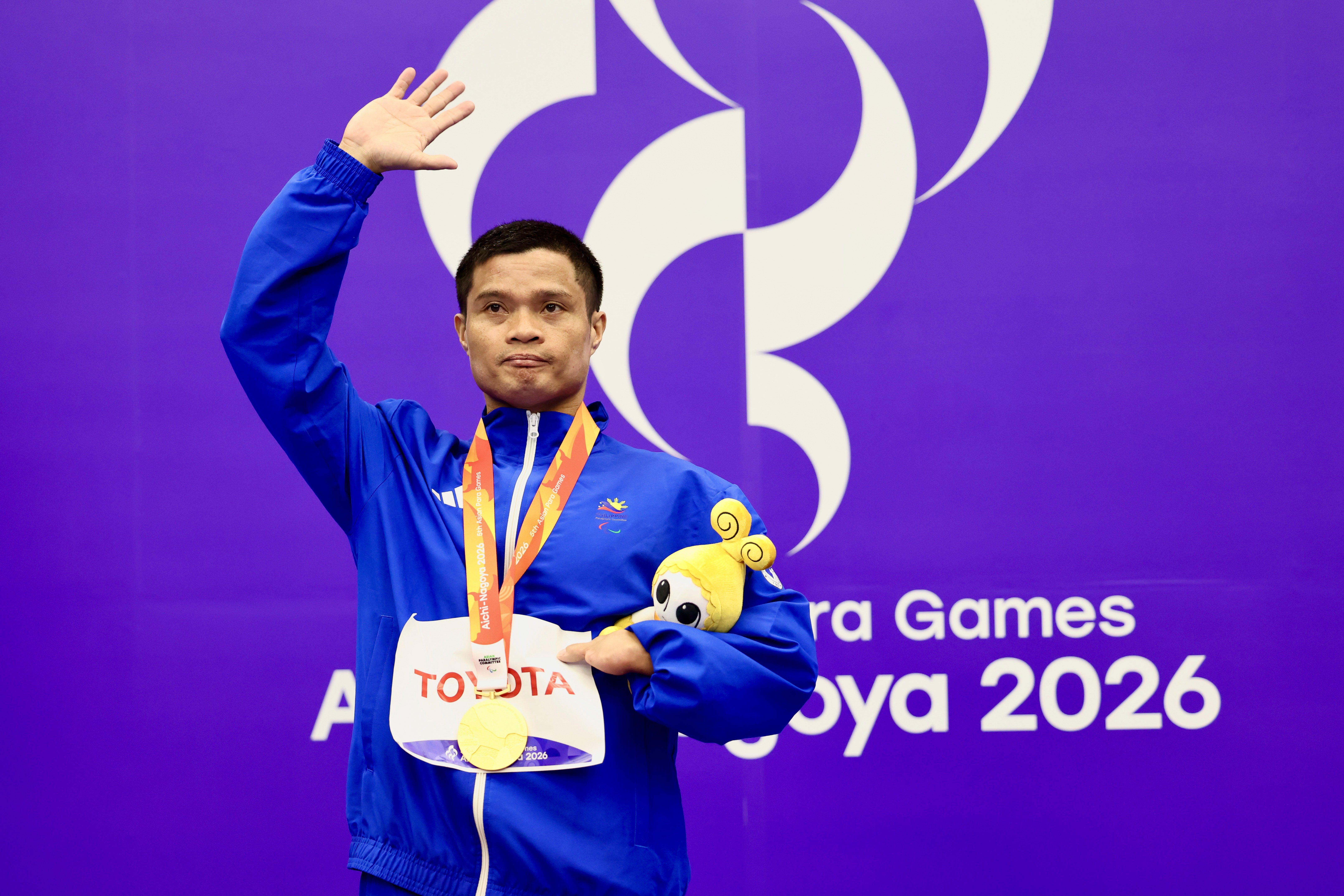 GOLDEN GAWILAN: Ernie secures 3rd straight 400m freestyle gold 