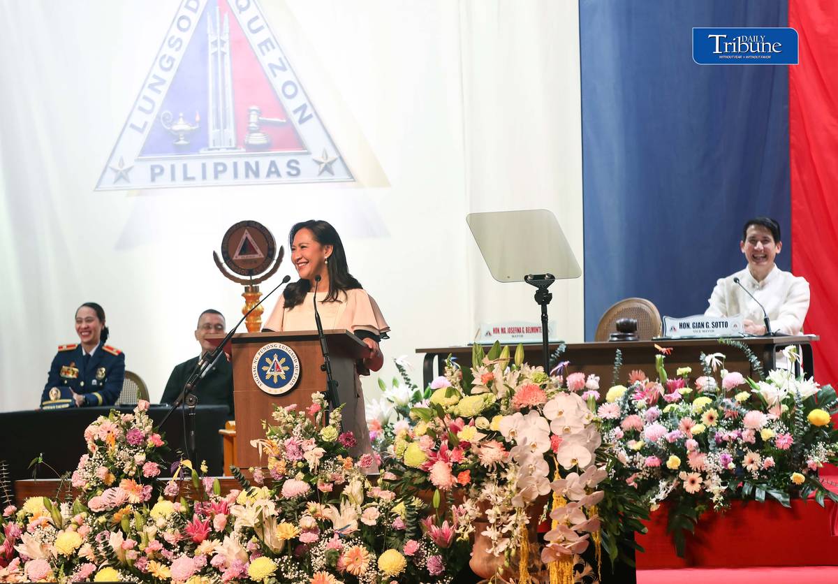 DEBT-FREE QC EYES MAJOR HEALTH CARE EXPANSION
Quezon City Mayor Joy Belmonte delivers her eighth State of the City Address at the Quezon City M.I.C.E. Center on Monday, 19 October, declaring the city debt-free while outlining major health care improvements.
Belmonte reported that all city health facilities are registered under PhilHealth's Yaman ng Kalusugan Program (YAKAP). She also announced plans to establish sundown clinics offering HIV testing across all six districts, complete the rehabilitation of 28 health centers and finish a new Quezon City General Hospital annex by 2027.
Photo by Analy Labor