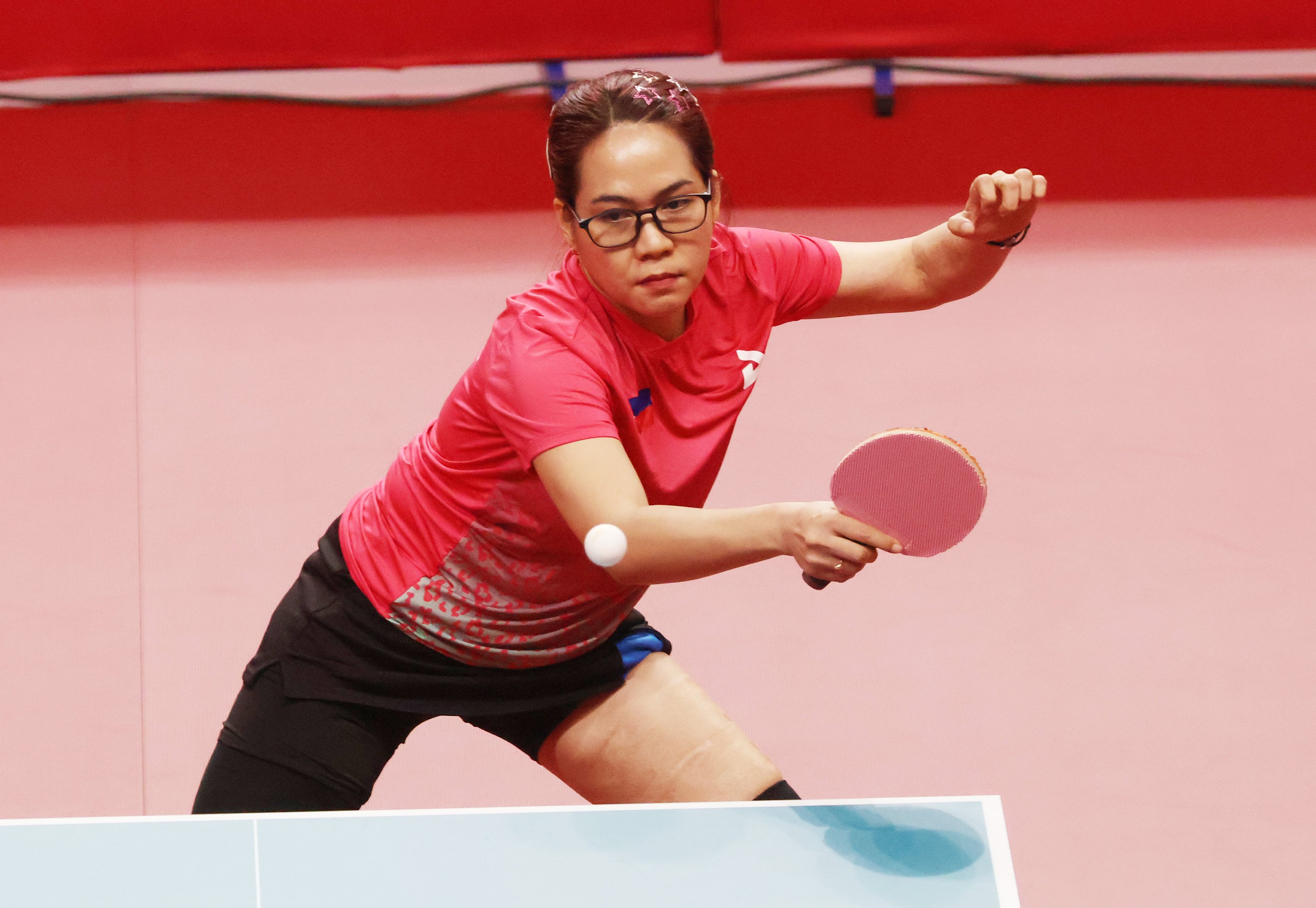 Tearful Peña makes early exit  