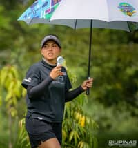 CHANELLE Avaricio heats up, firing a four-under 68 to seize a one-stroke lead in first round of the ICTSI South Pacific Classic on Tuesday.