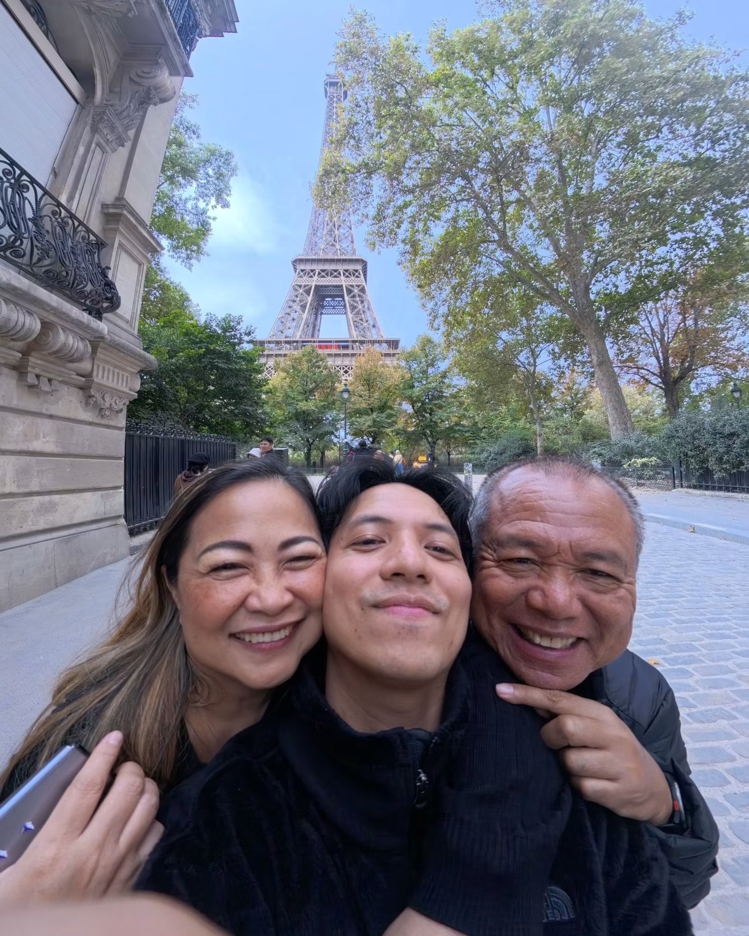 TJ Monterde treats parents to dream Paris trip