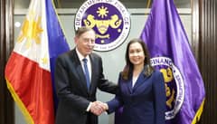 Finance Undersecretary Ma. Angela E. Ignacio and KKR Global Institute Partner and Chairman David H. Petraeus