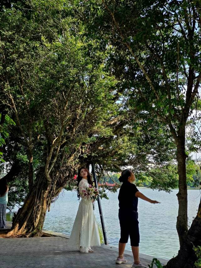 BRIDE to be and a Tai Chi enthusiast