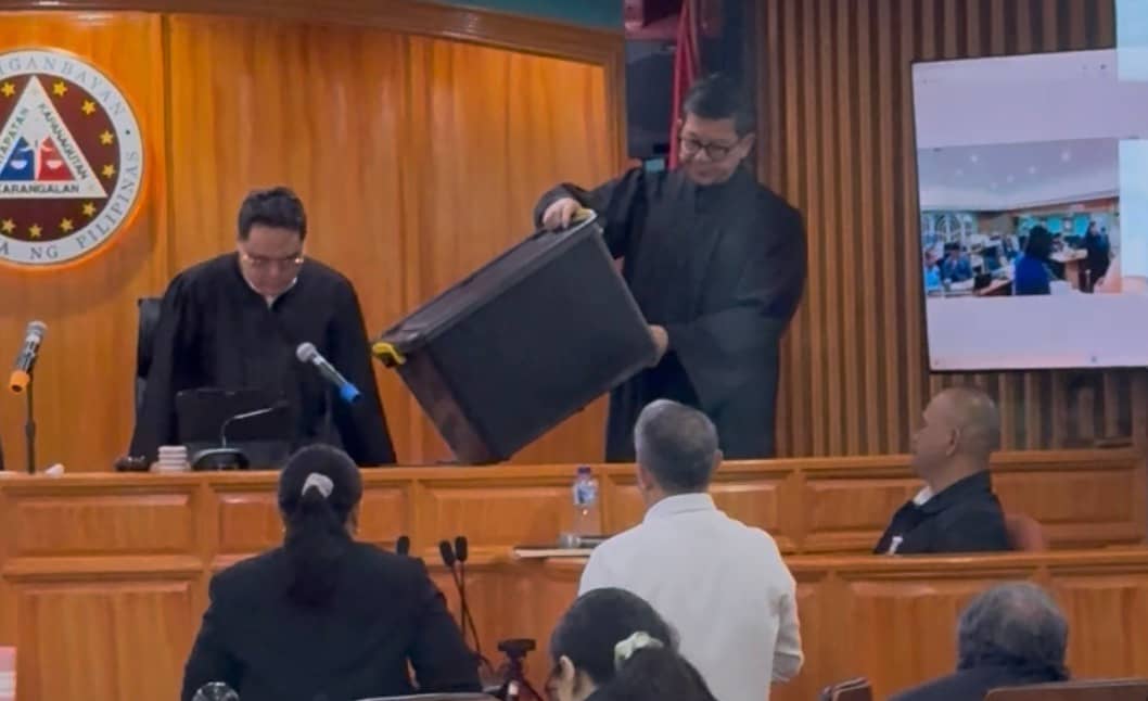George Orbillo, one of the alleged bagmen of former congressman Zaldy Co, brought a black durabox to the Sandiganbayan Third Division as he was called to testify in the bail hearing of former House Speaker Martin Romualdez last 15 October.