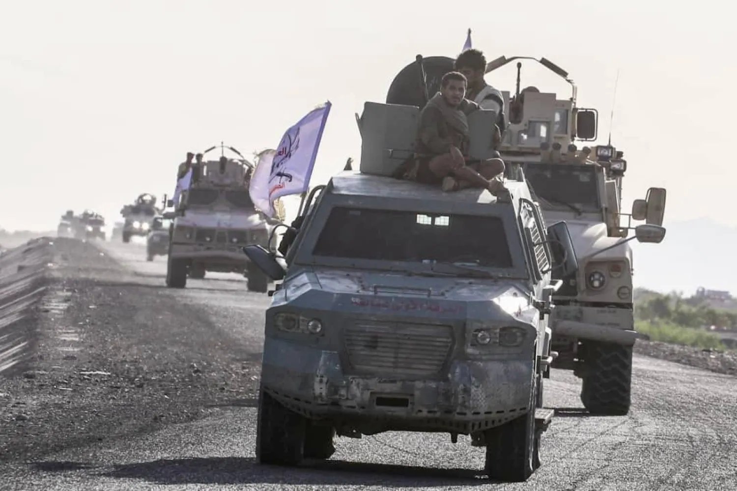 Yemenis fleeing Houthi offensive overwhelm aid capacity