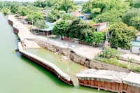 FAILED floodwall A damaged P96-million flood control project in Purok 6, Barangay San Mateo, Arayat, Pampanga, remains untouched on Wednesday, 21 October 2026, despite authorities’ promise to remove its sheet piles. Declared complete in 2024, the project partially collapsed this month after 56 linear meters of sheet piles were found shorter than the required 36 meters.
