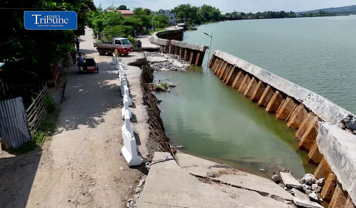 P96-M FLOOD CONTROL PROJECT REMAINS DAMAGED IN PAMPANGA
A damaged section of the P96-million San Mateo Flood Control Project in Barangay San Mateo, Arayat, Pampanga, remains untouched on Wednesday, 21 October, despite authorities' earlier commitment to remove the affected sheet piles.
Declared completed in 2024, the project partially collapsed this month after deficiencies were discovered involving 56 linear meters of sheet piles that reportedly failed to meet the required 36-meter depth.
The incident comes amid renewed scrutiny of government flood control spending following the Supreme Court's ruling declaring the Special Assistance for Government Infrastructure and Social Programs (SAGIP) provisions in the 2024 and 2025 national budgets unconstitutional.
The Court ruled that SAGIP improperly gave the executive branch authority to allocate funds for infrastructure projects after the budgets had been enacted.
Photo by Analy Labor | Daily Tribune
#DailyTribune