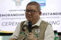 AGRICULTURE Secretary Francisco Tiu Laurel Jr. said he is unaware of the alleged P190 billion worth of project insertions in the Department of Agriculture’s proposed 2027 budget. The People’s Budget Coalition flagged 7,054 projects allegedly added by the House of Representatives, raising concerns over missing project documents and farm-to-market road coordinates pointing to bodies of water. The group urged the Senate to scrutinize the proposed allocations.