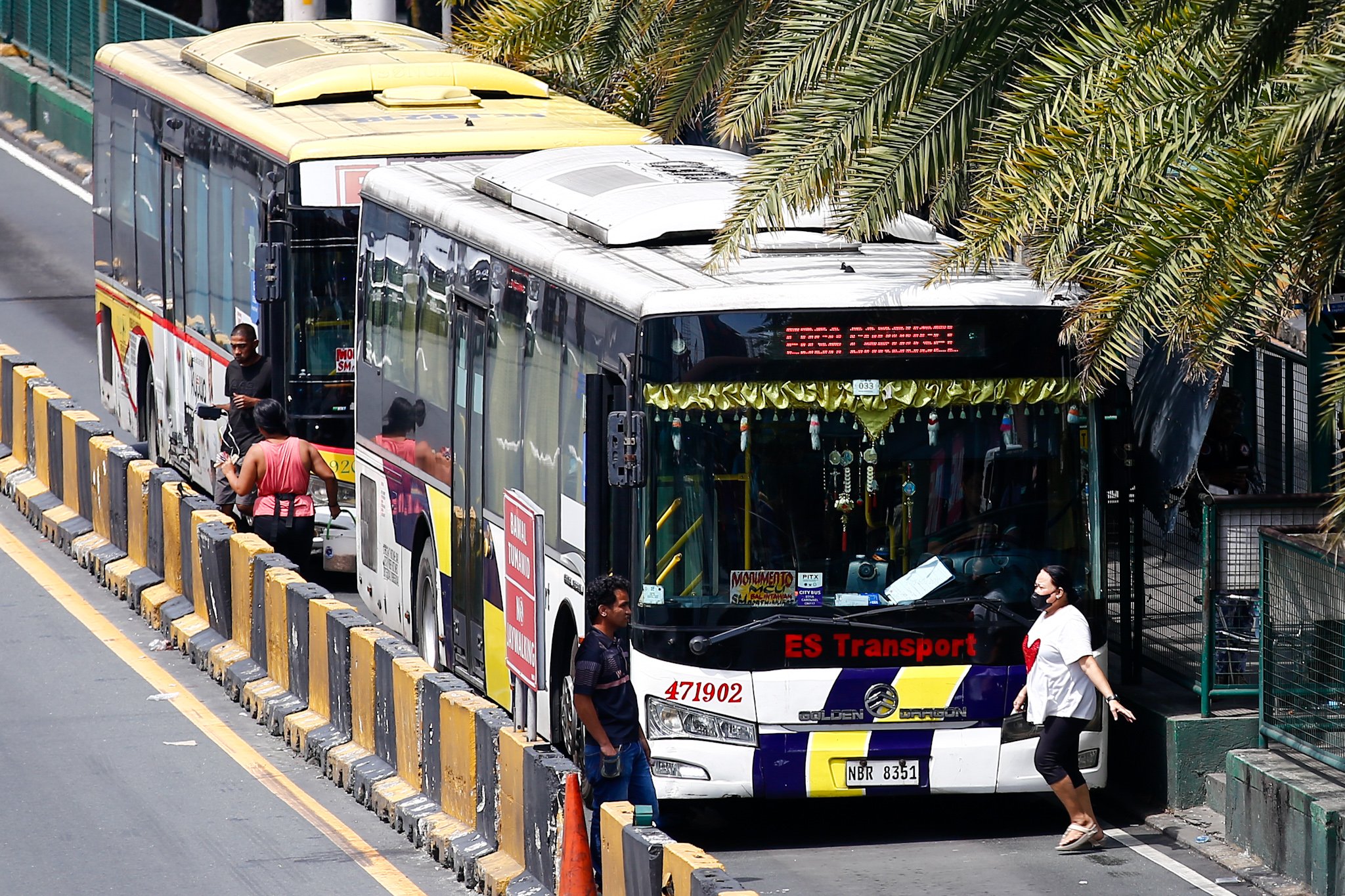 EDSA Busway fleet ordered to retrofit and upgrade payment system