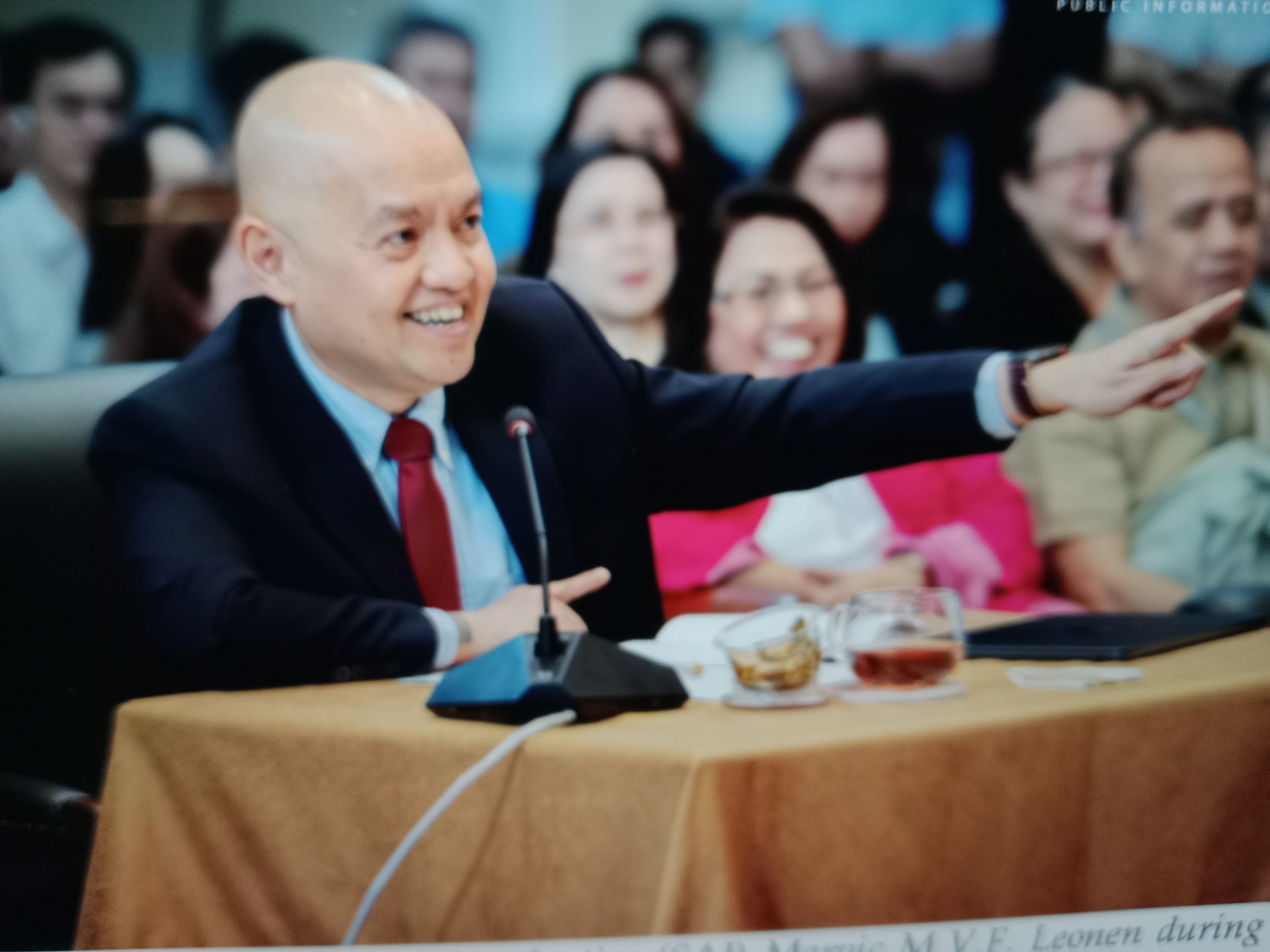 SAJ Leonen said Socratic method does not develop critical thinking

 