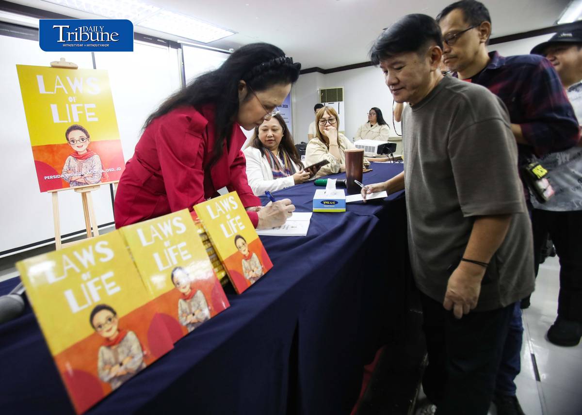 (October 22 2026) Members of the Media queue for the autograph of Public Attorney’s Office Chief Persida Rueda-Acosta, as PAO Chief give her book “Laws of Life” for free, and they also avail the free check up and medicine, during a medical mission at the PAO Main Office at the DOJ Agencies Building in Quezon City as part of their 54th anniversary celebration, providing free legal assistance and counsel to indigent litigants across the country. Photo/Analy Labor
