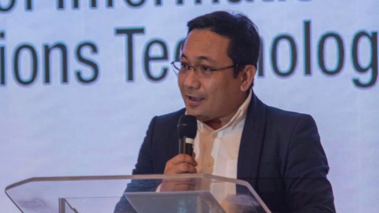 Suspended DICT official denies conflict of interest in ₱1.55-B contracts