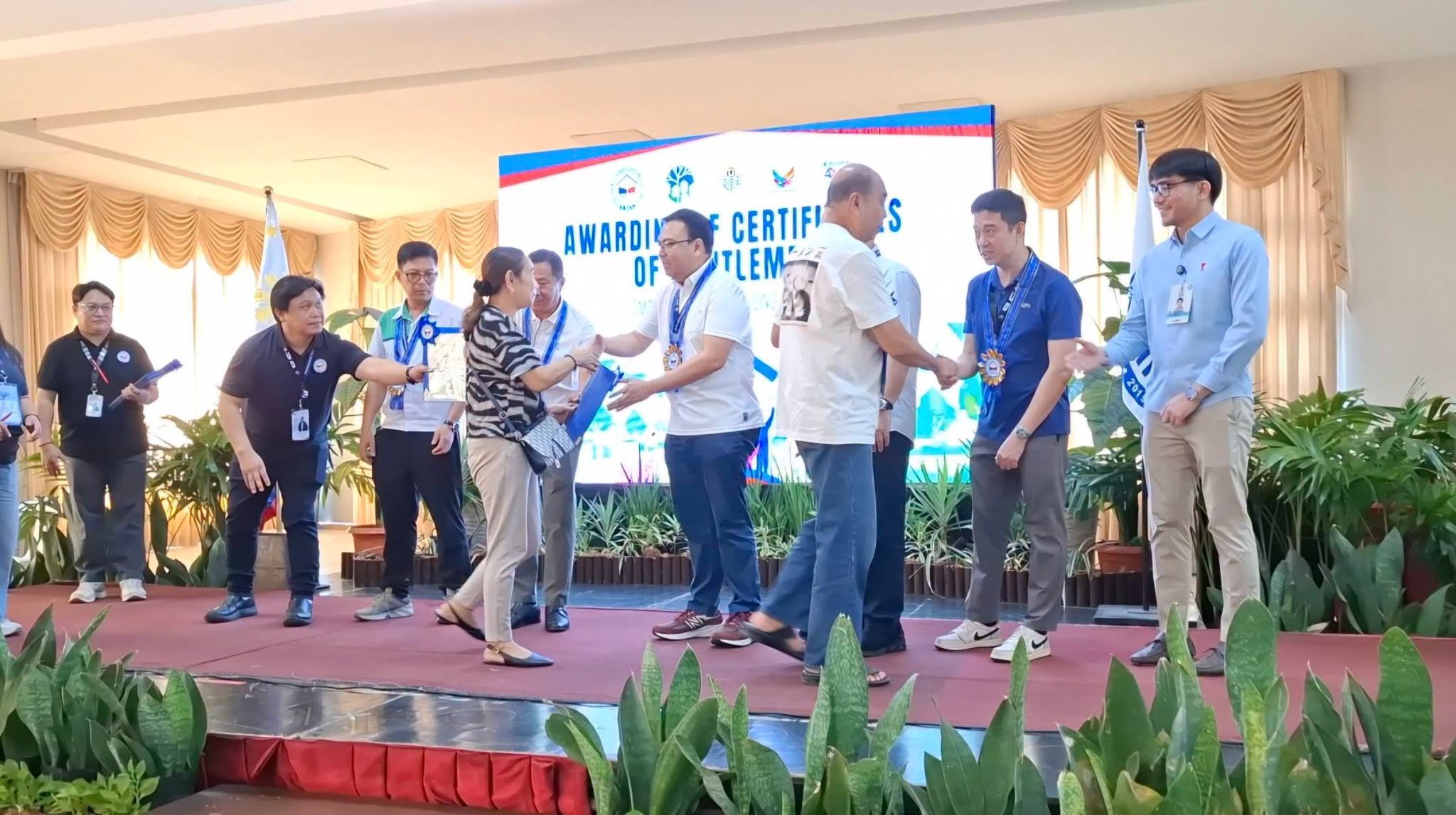 National Housing Fair highlights expanded 4PH as 160 Cebu families receive land tenure certificates