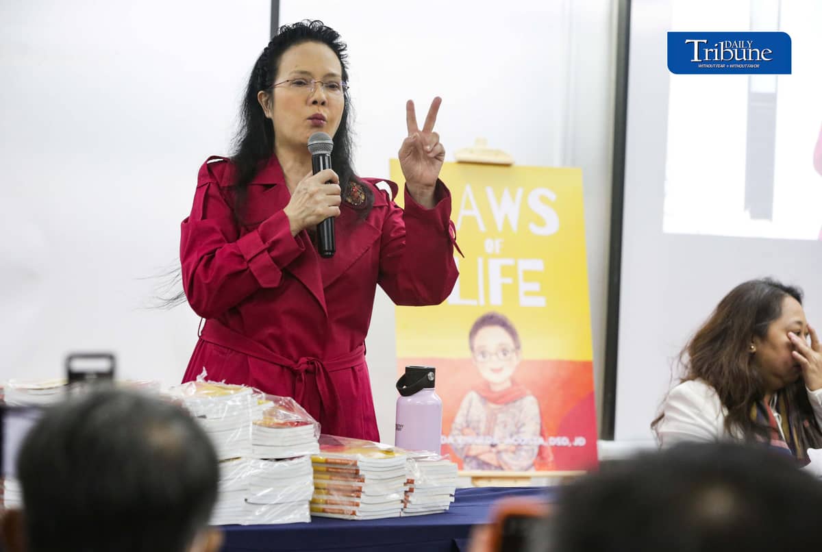 (October 22 2026) Members of the Media queue for the autograph of Public Attorney’s Office Chief Persida Rueda-Acosta, as PAO Chief give her book “Laws of Life” for free, and they also avail the free check up and medicine, during a medical mission at the PAO Main Office at the DOJ Agencies Building in Quezon City as part of their 54th anniversary celebration, providing free legal assistance and counsel to indigent litigants across the country. Photo/Analy Labor