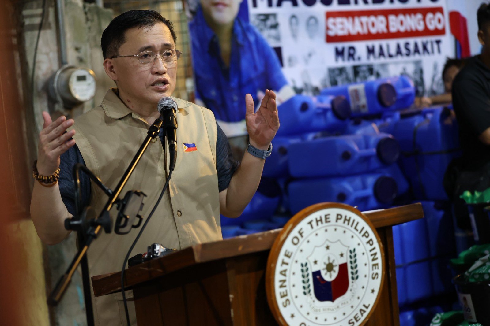 Bong Go extends aid to Davao fire victims, highlights people-centered public service