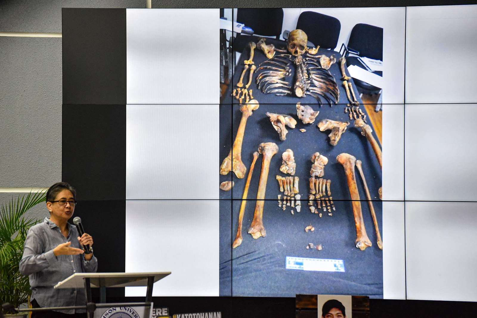 Nanette Castillo, mother of Aldrin Castillo tesitified and recounts her experience nine years after her son was shot dead on a street in Tondo, Manila last, October 6, 2017 at the 5th Public Truth-Telling Session of the Truth Commission at the Adamson University on October 23. l Zedrich Xylak Madrid