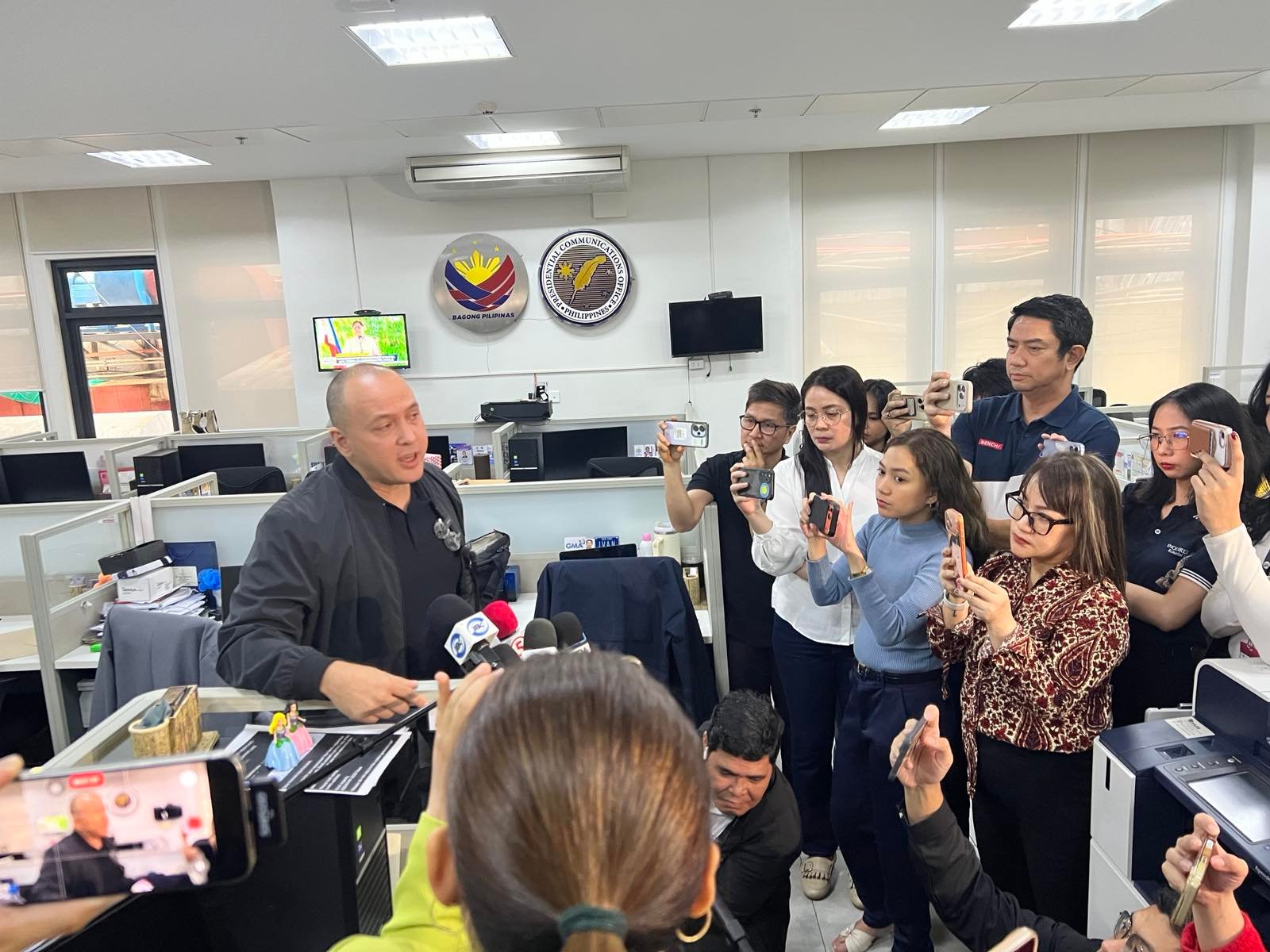 Cayetano retains Castro as Palace spokesperson after courtesy resignations