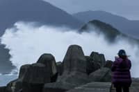 Typhoon Champi shuts down much of Taiwan
