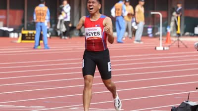 KING James Reyes celebrates after a podium performance in the 1,500-meter T46 to win the country’s first medal in the athletics competition of the Asian Para Games on Friday in Nagoya.