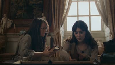 ESMÉ Creed-Miles as Marianne Dashwood (left) and Daisy Edgar-Jones as Elinor Dashwood.