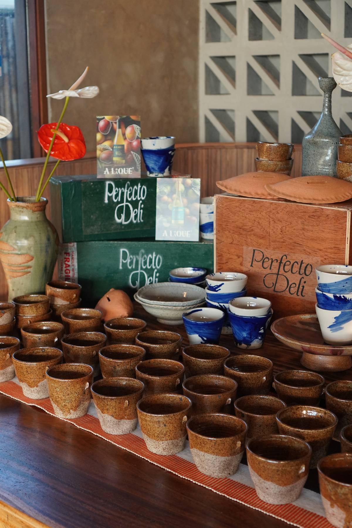 PERFECTO Deli presented Terroir Ceramics for dinner guests to take home.
