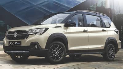 SUZUKI: XL7 Hybrid Black Edition