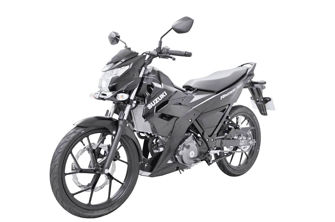 SOLID Black gives the Raider R150 Shadow Edition a darker appearance while retaining the same 147cc engine as the Blade Edition.