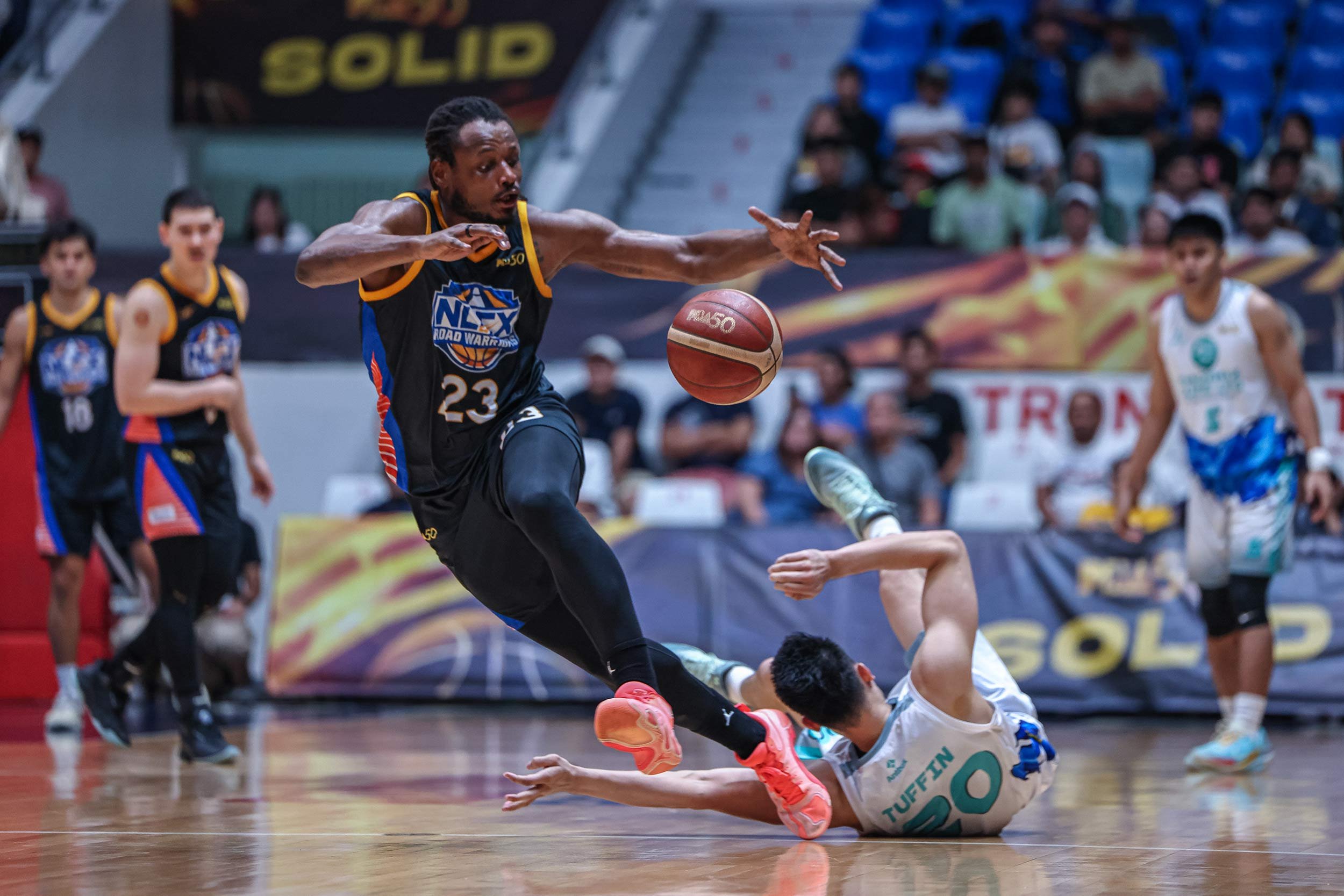 NLEX clips Phoenix behind Burton
