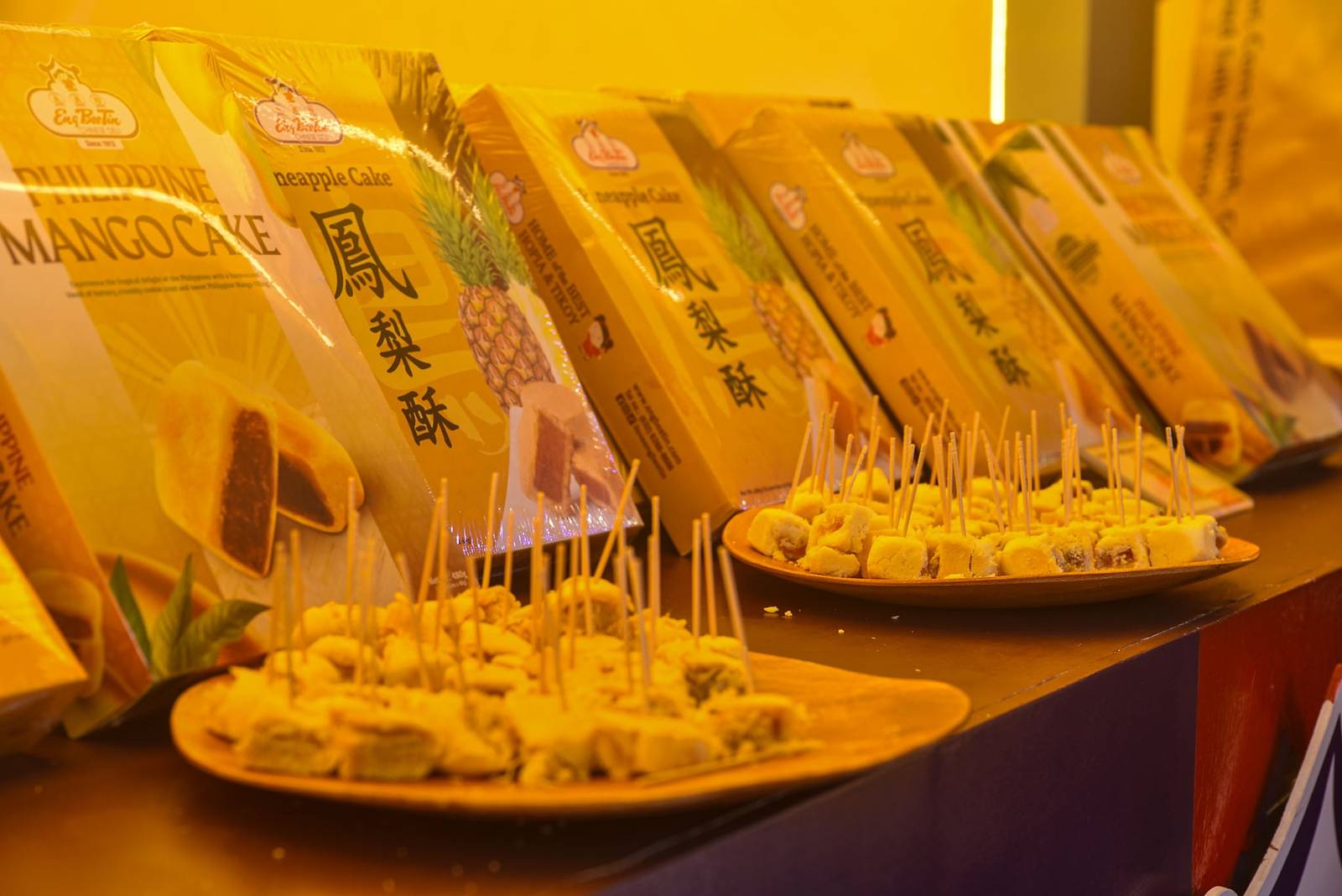 Booths featuring products from Manila’s top hopia makers at the Manila Hopia Day at the Plaza San Lorenzo Ruiz, on October 25. l Zedrich Xylak Madrid