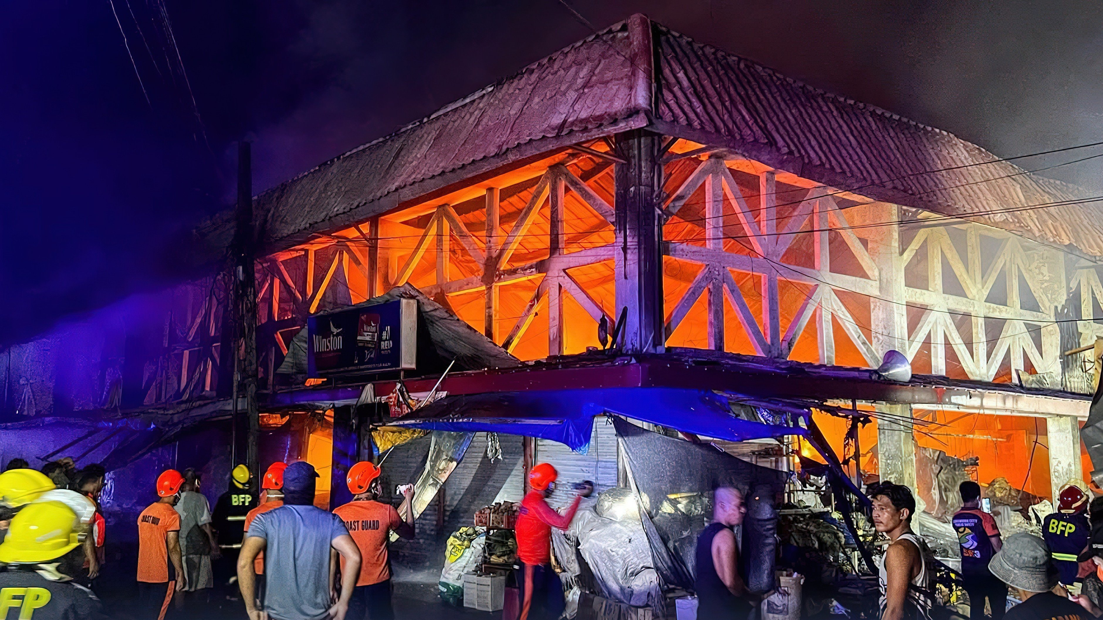 5 dead as fire razes public market