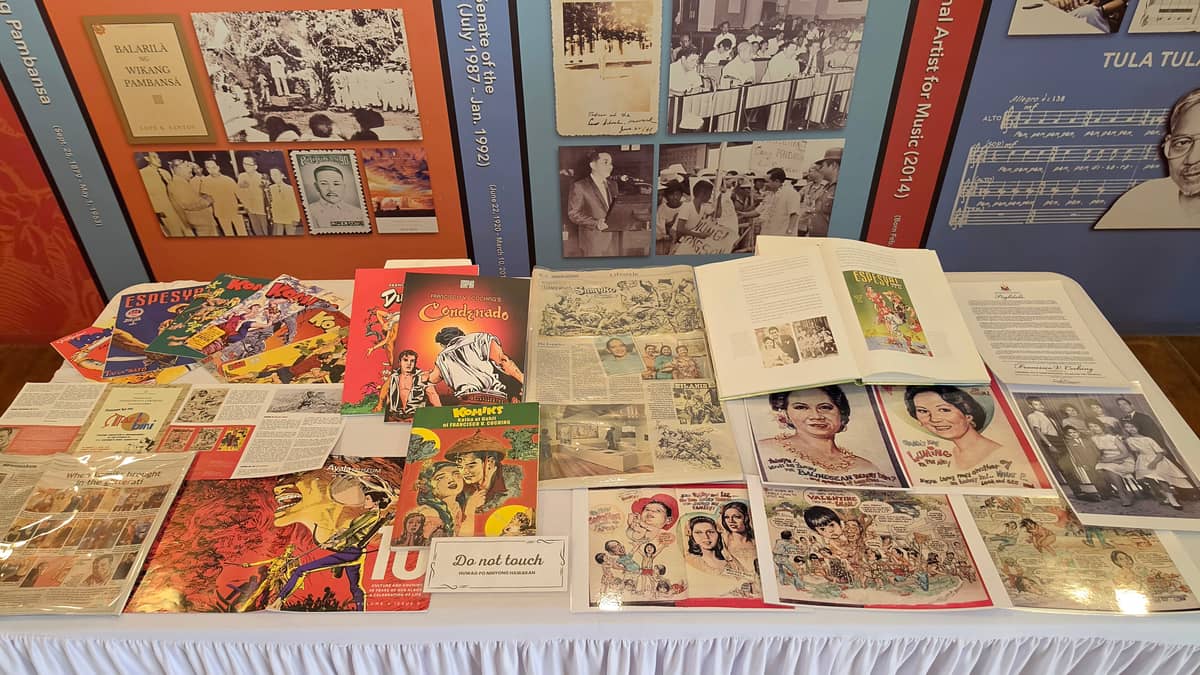 PUBLICATIONS featuring Coching and reprinted komiks.
