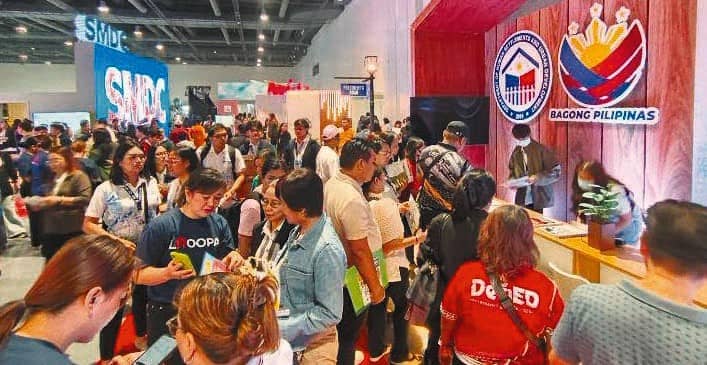 THOUSANDS of homeseekers flock to the NHE 2026 to explore housing
options from various participating developers, including some of the country’s top companies.