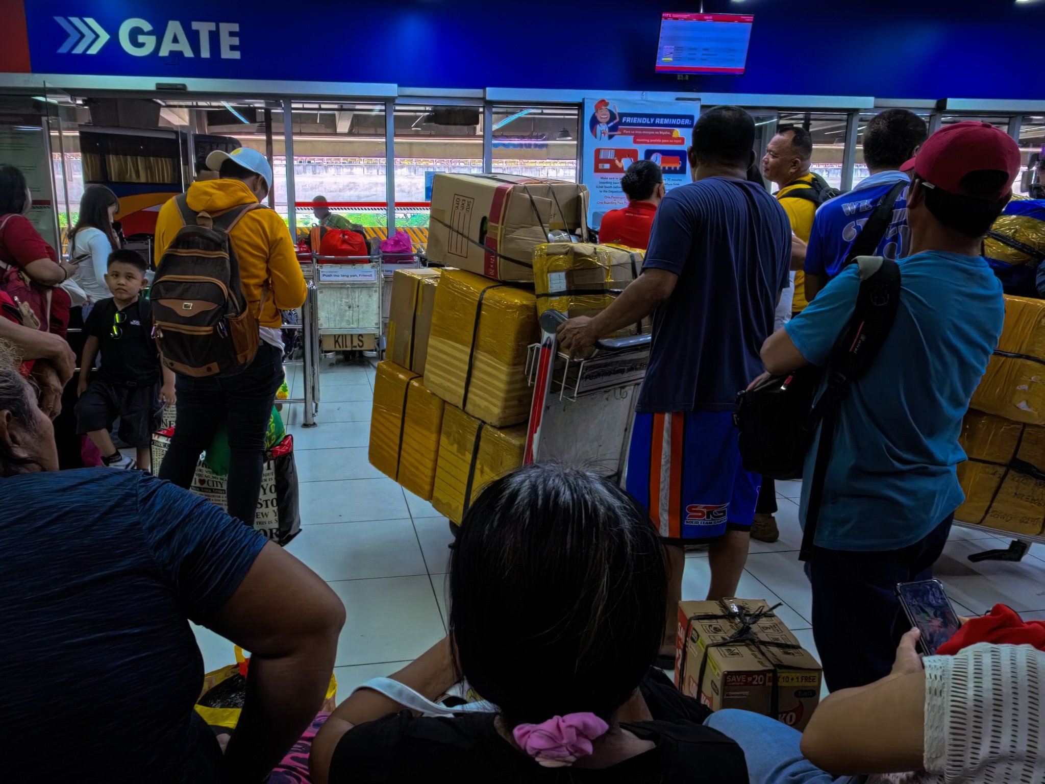 Passengers flock to PITX ahead of Undas rush