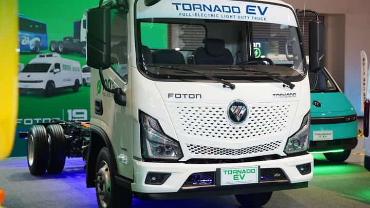 TORNADO 3.3 EV makes its official debut as FOTON’s new light-duty electric truck intended for businesses that need greater cargo capacity.