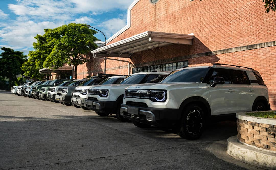 BAIC SUVs line up during the owners’ trip to Tagaytay for a day of activities and shared experiences.