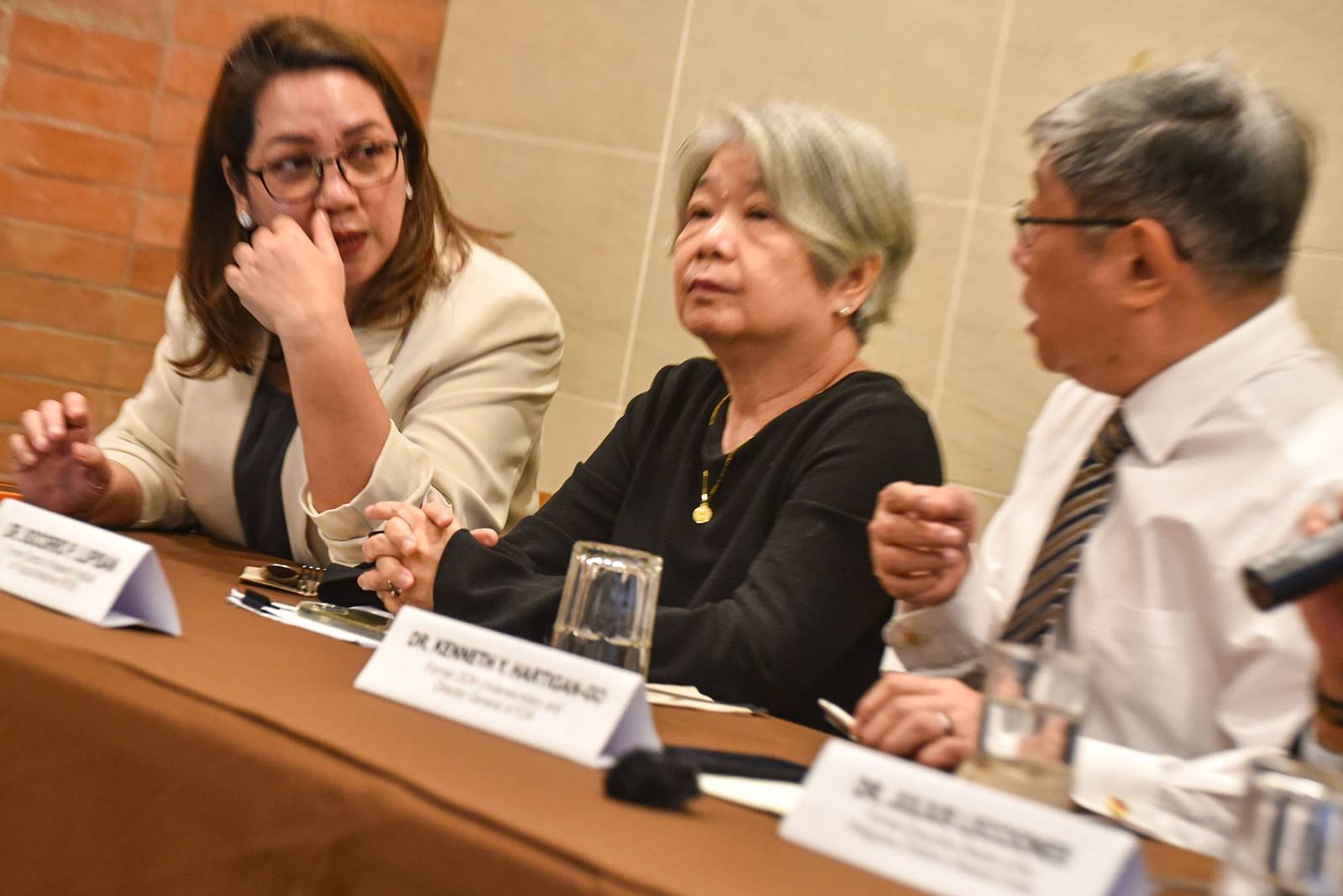 A group of doctors calls on the Professional Regulation Commission (PRC) to investigate Dr. Anthony 'Tony' Leachon over alleged violations of professional ethics stemming from his public statements on the 2017 Dengvaxia vaccine controversy during a press conference in Intramuros, Manila, on October 26.

The group urged the commission to conduct a fair and impartial review based on scientific evidence and documented facts. l Zedrich Xylak Madrid