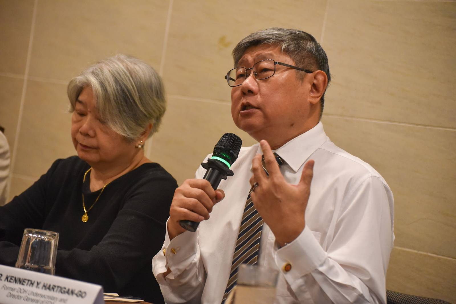 A group of doctors calls on the Professional Regulation Commission (PRC) to investigate Dr. Anthony 'Tony' Leachon over alleged violations of professional ethics stemming from his public statements on the 2017 Dengvaxia vaccine controversy during a press conference in Intramuros, Manila, on October 26.

The group urged the commission to conduct a fair and impartial review based on scientific evidence and documented facts. l Zedrich Xylak Madrid
