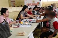 1,000 PWDs in Manaoag, San Jacinto receive P2,000 aid each
