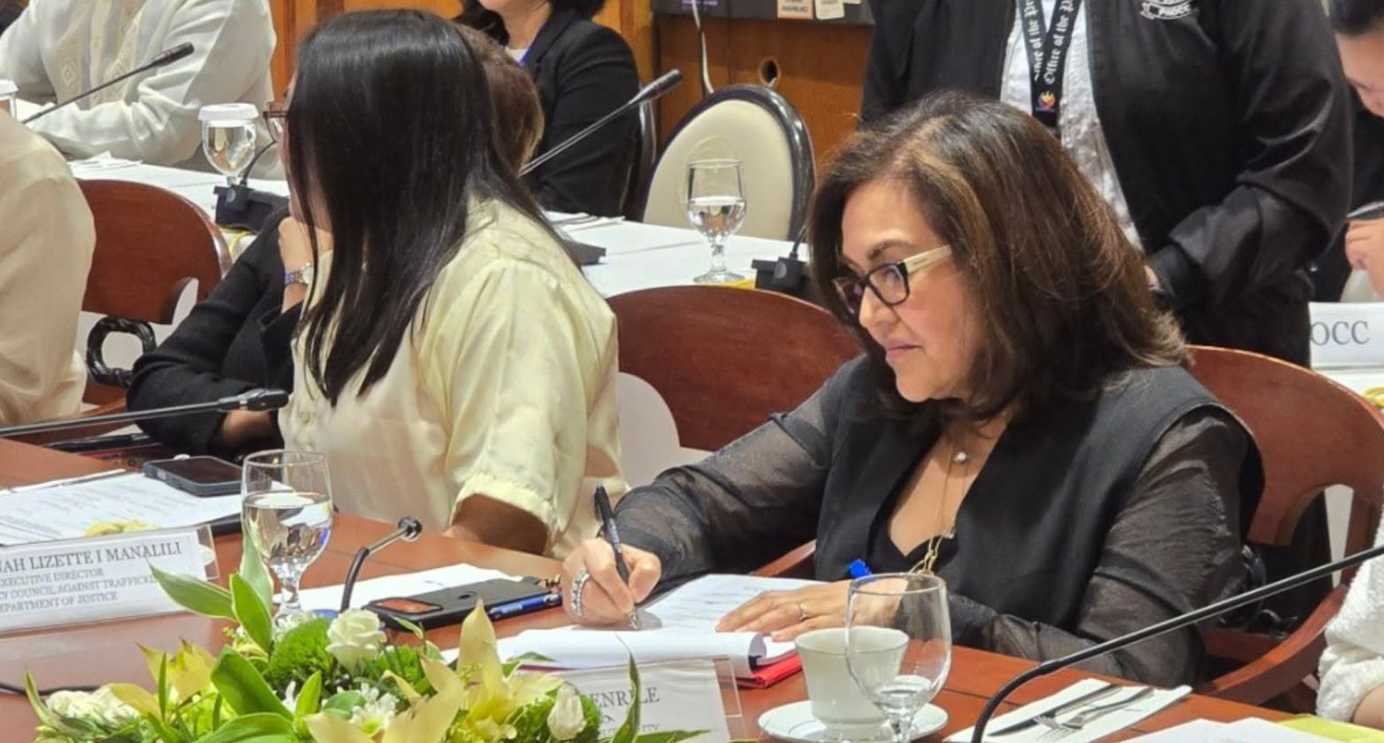 Enrile defends CEZA amid scrutiny over performance