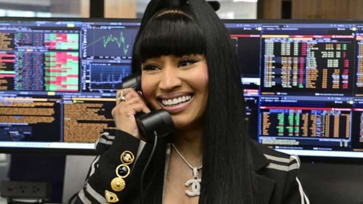Grammy-nominated rapper Nicki Minaj is making headlines after reports surfaced that her name was informally mentioned by White House staffers as a potential replacement for Press Secretary Karoline Leavitt.