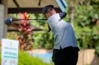 Constantino fires 70, catches Avaricio on top