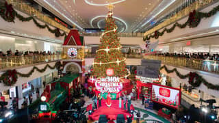SM Mall of Asia unveils Christmas Express display