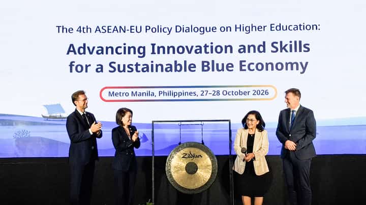 (From left to right) Deputy Head of the European Union Mission to ASEAN Dr. Radomir Jansky, Singapore Ambassador to the Philippines Constance See, CHED Chairperson Dr. Shirley Agrupis and Nuffic Director General Marco Schouten sounded the gong, marking the start of the two-day policy dialogue on higher education for the blue economy on 27 October at Seda Vertis North, Quezon City.
