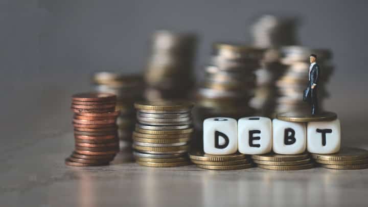 Debt, downturn dampen Phl’s risk outlook