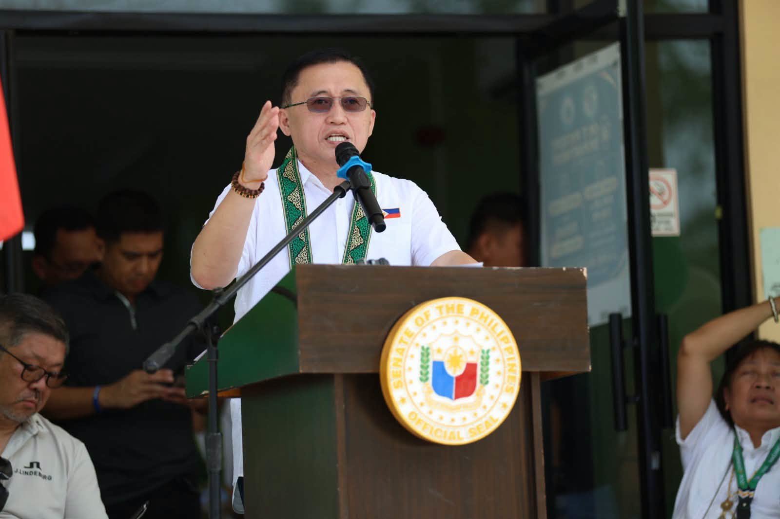 Go backs new Super Health Center in Davao Oriental
