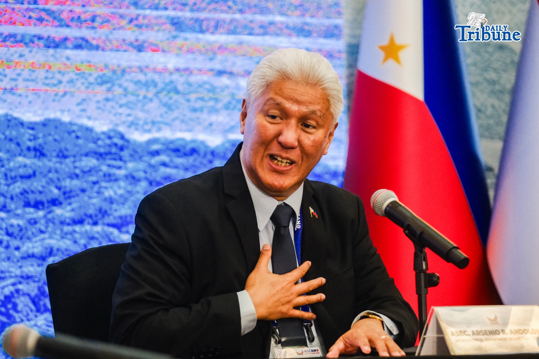 Philippines eyes stronger US defense ties at ASEAN talks