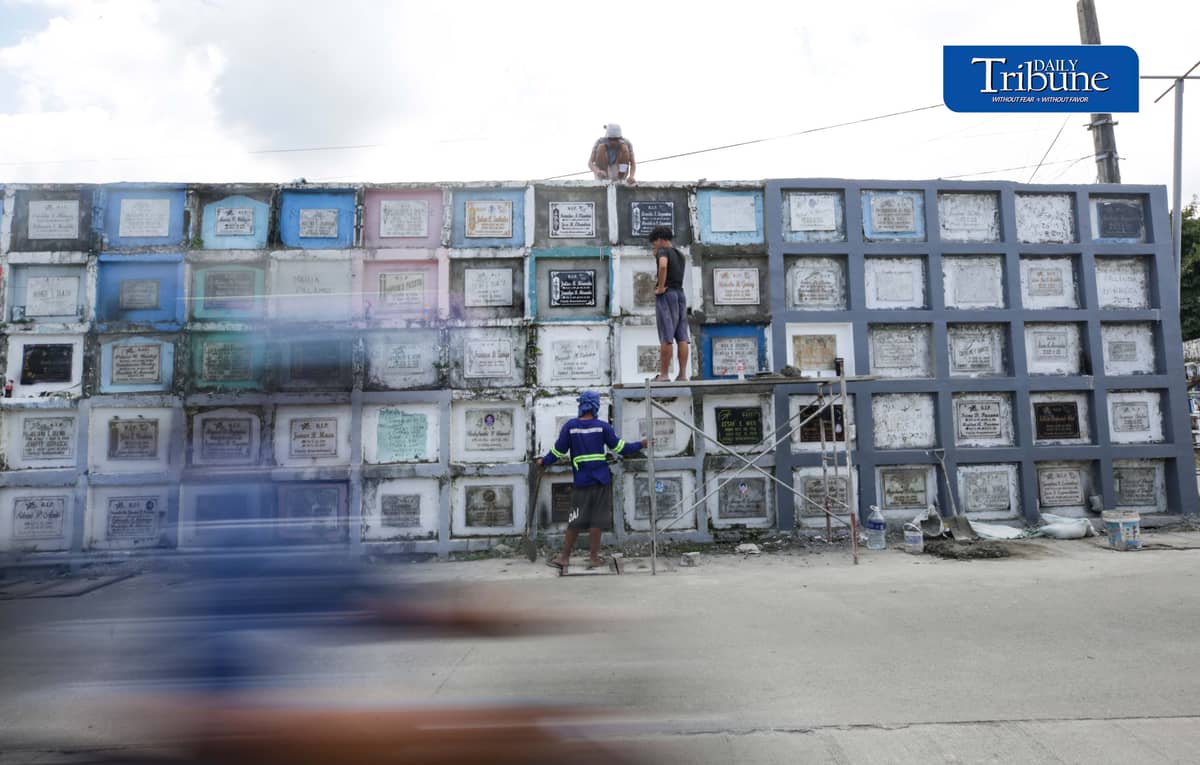 (October 27 2026)  Individuals began to visit and clean the tombs or their departed loved ones to avoid crowded during the  All Saints’ Day and All Souls’ Day celebration at Karuhatan Public Cemetery in Valenzuela City on Tuesday, October 27, 2026. Photo/Analy Labor