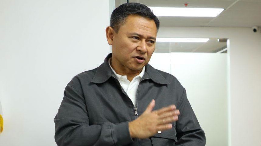 Angara rejects blanket socmed bans