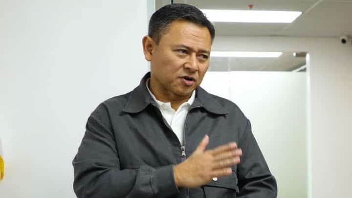SECRETARY Sonny Angara
