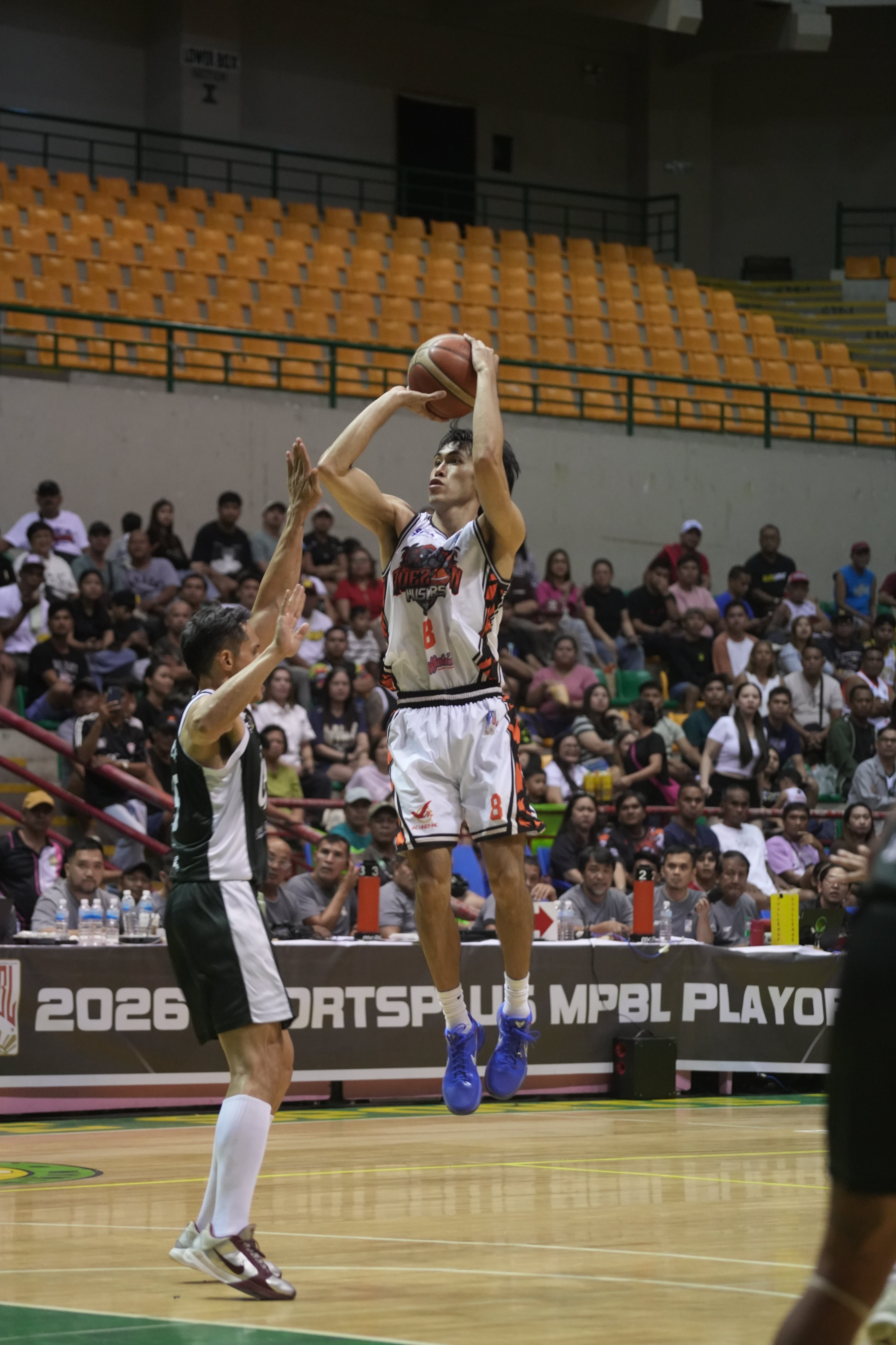 Huskers roar, make South finals 